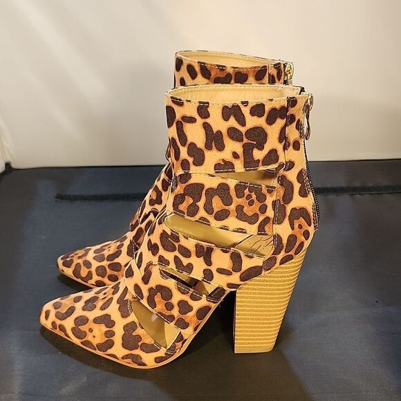 BRAND NEW NY&C BLOCK HEEL CUT-OUT POINTED-TOES BOOTIES G1 - Picture 5 of 15